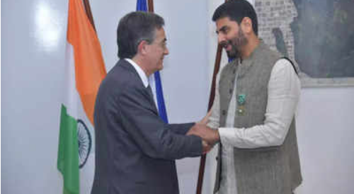 Curator Rahaab Allana Receives France's Officier dans l'Ordre des Arts et des Lettres.
