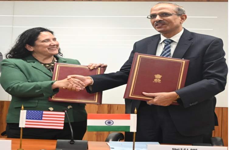 India and USA Sign MoU to Boost Cooperation on Small and Medium Enterprises.
