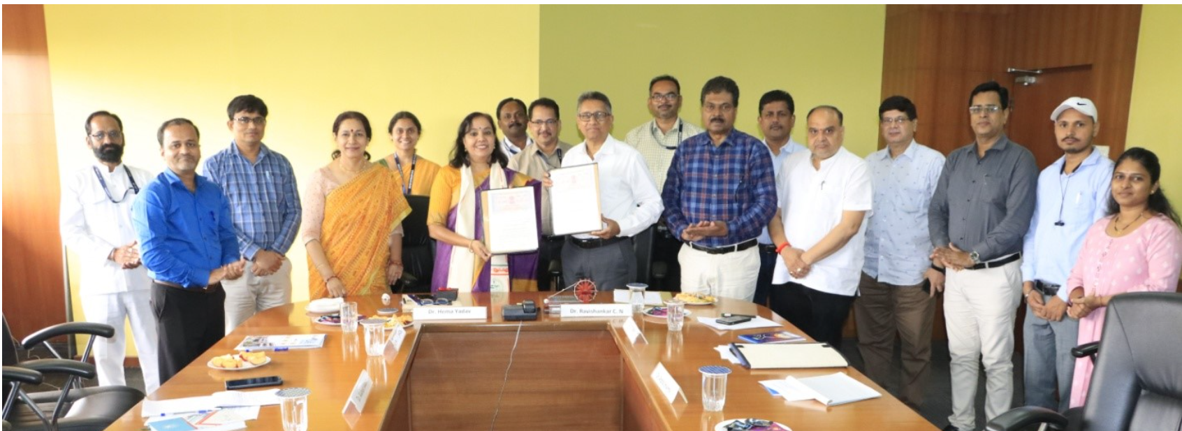 ICAR-CIFE and VAMNICOM (Vaikunth Mehta National Institute of Cooperative Management) Sign MoU to Enhance Cooperative Management in Fisheries.