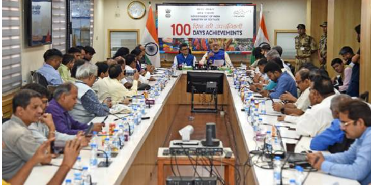 Textiles Minister Giriraj Singh Unveils Commemorative Coin to Mark Platinum Jubilee of Central Silk Board.
