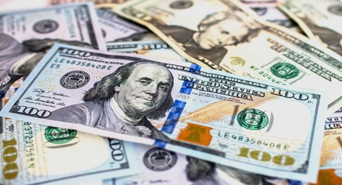 India becomes the fourth country to surpass $700 billion in foreign reserves.