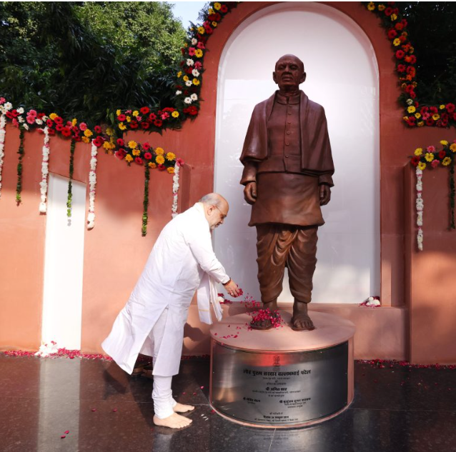 Union Minister Amit Shah at the Census Building in New Delhi, unveils CRS Mobile App.

