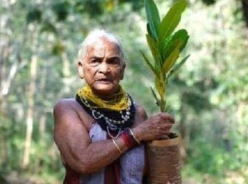 Environmentalist and Padma Shri awardee Tulsi Gowda has passed away.