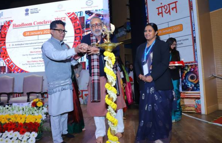 Union Minister Giriraj Singh Inaugurates 'Handloom Conclave - Manthan' in New Delhi and Launches e-Pehchaan Portal.