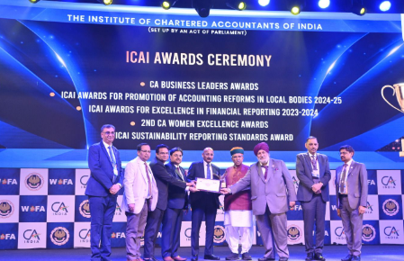 Deepak Kumar Kedia Honored with "CA in Public Service" Award by ICAI.