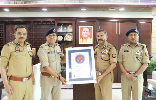 Uttar Pradesh Police Portal Honoured with SKOCH Award in the 'Police Safety' Category.
