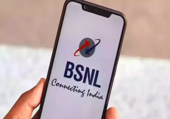 BSNL Becomes First Indian Operator to Launch Indigenous SIM-less Quantum 5G FWA Service in Hyderabad.