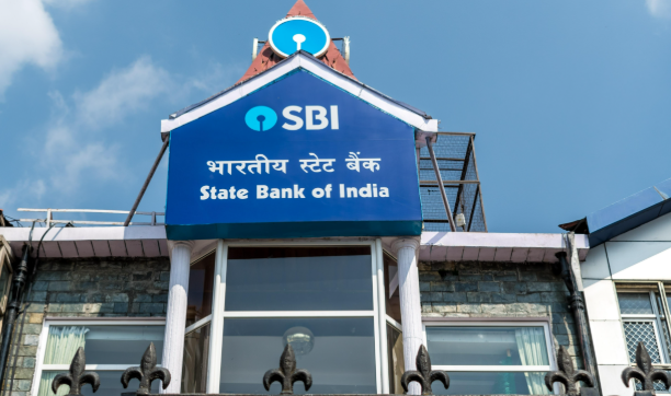 SBI Celebrates 70 Years with Plan to Solarise 4 Million Homes by FY27.