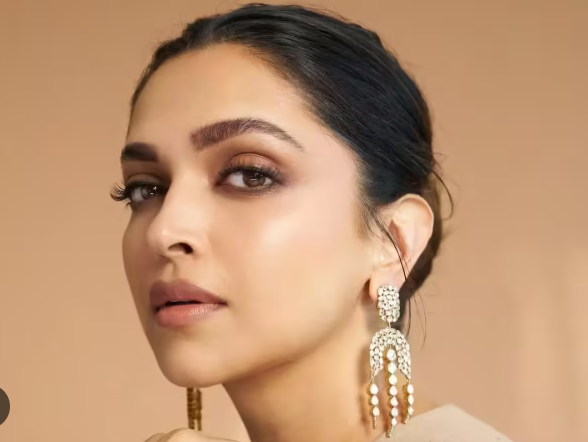 Deepika Padukone Makes History as First Indian Actress to Receive Hollywood Walk of Fame Star (Class of 2026).