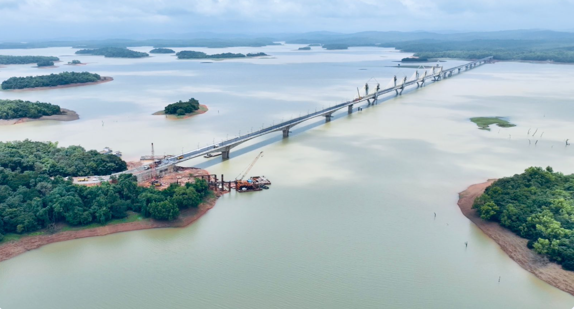 India’s Second‑Longest Cable‑Stayed Bridge Unveiled Over Sharavathi at Shivamogga.