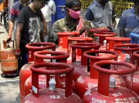 Union Cabinet Approves Subsidy Continuation for PMUY, Rs 30,000 Crore Compensation to OMCs & Road Project in Tamil Nadu.