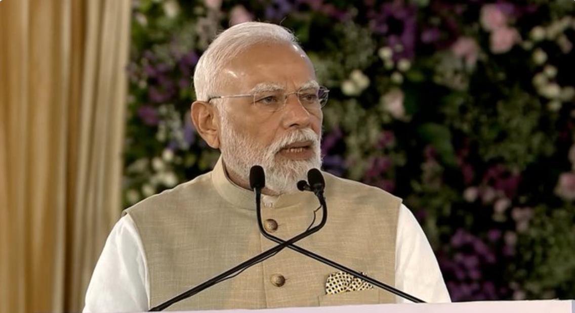 PM Modi Launches Maruti Suzuki’s First Made-in-India BEV ‘e-VITARA’ and Inaugurates Localized Hybrid Battery Electrode Production in Gujarat.