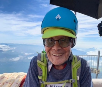 Japan’s 102-Year-Old Kokichi Akuzawa Becomes the Oldest Person to Climb Mount Fuji Again.