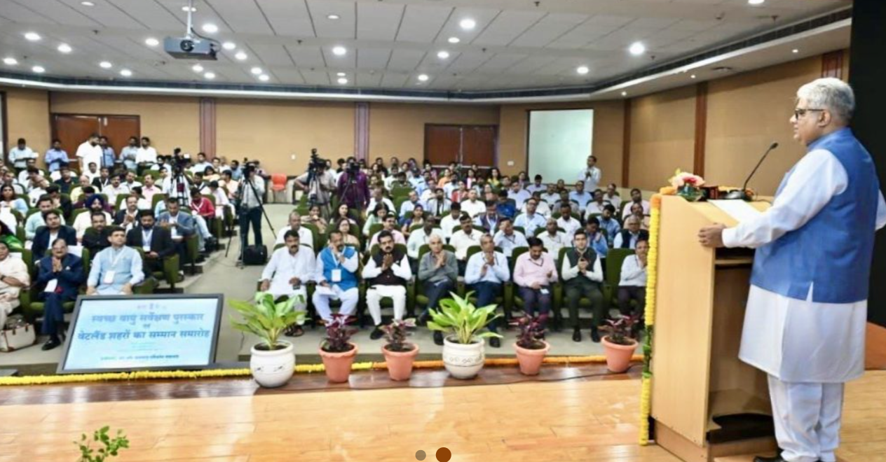 Union Minister Bhupender Yadav Confers Swachh Vayu Sarvekshan Awards to Cities for Clean Air Achievements Under NCAP 2025.