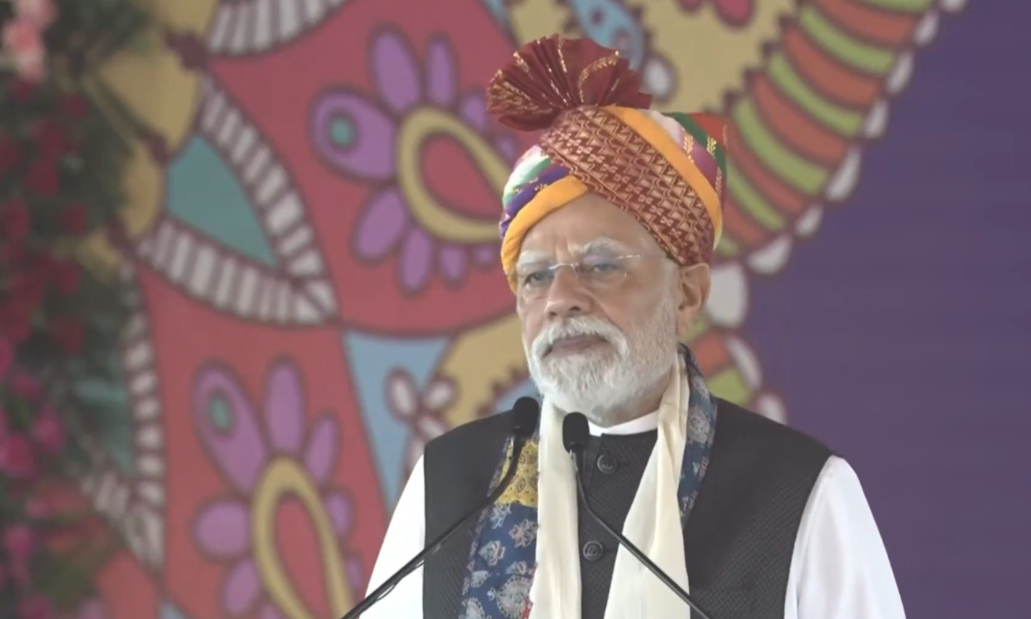 Prime Minister Narendra Modi Inaugurates and Lays Foundation Stone for Projects Worth Over ₹1.22 Lakh Crore in Rajasthan.