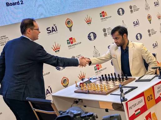 FIDE Chess World Cup: Arjun Erigaisi and P. Harikrishna draw in Round 5.