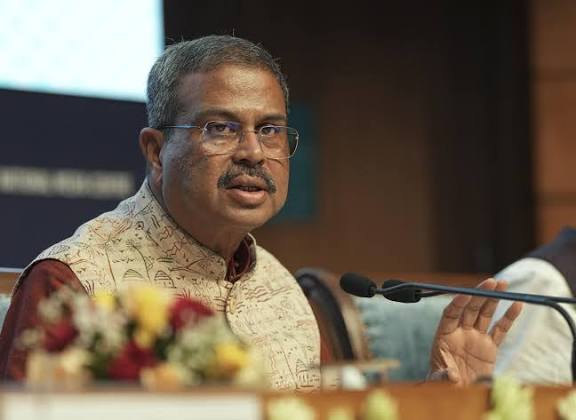 Union Minister Dharmendra Pradhan Inaugurates AI Incubation Centre at DPS in New Delhi, Delhi — Promoting Innovation in Schools.