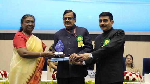 President Droupadi Murmu Confers 6th National Water Awards in New Delhi — Recognizing Excellence in Water Management.